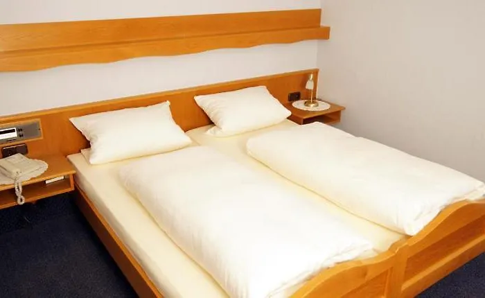 Hotel-gasthof Rotes Ross 3* هيرودسبيرغ